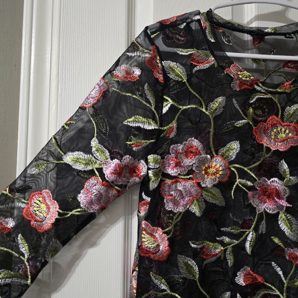Baku Whimsigoth Sheer Mesh Floral Embroidered 3/4 Sleeve Top, Sz Medium, EUC! - Picture 4 of 11